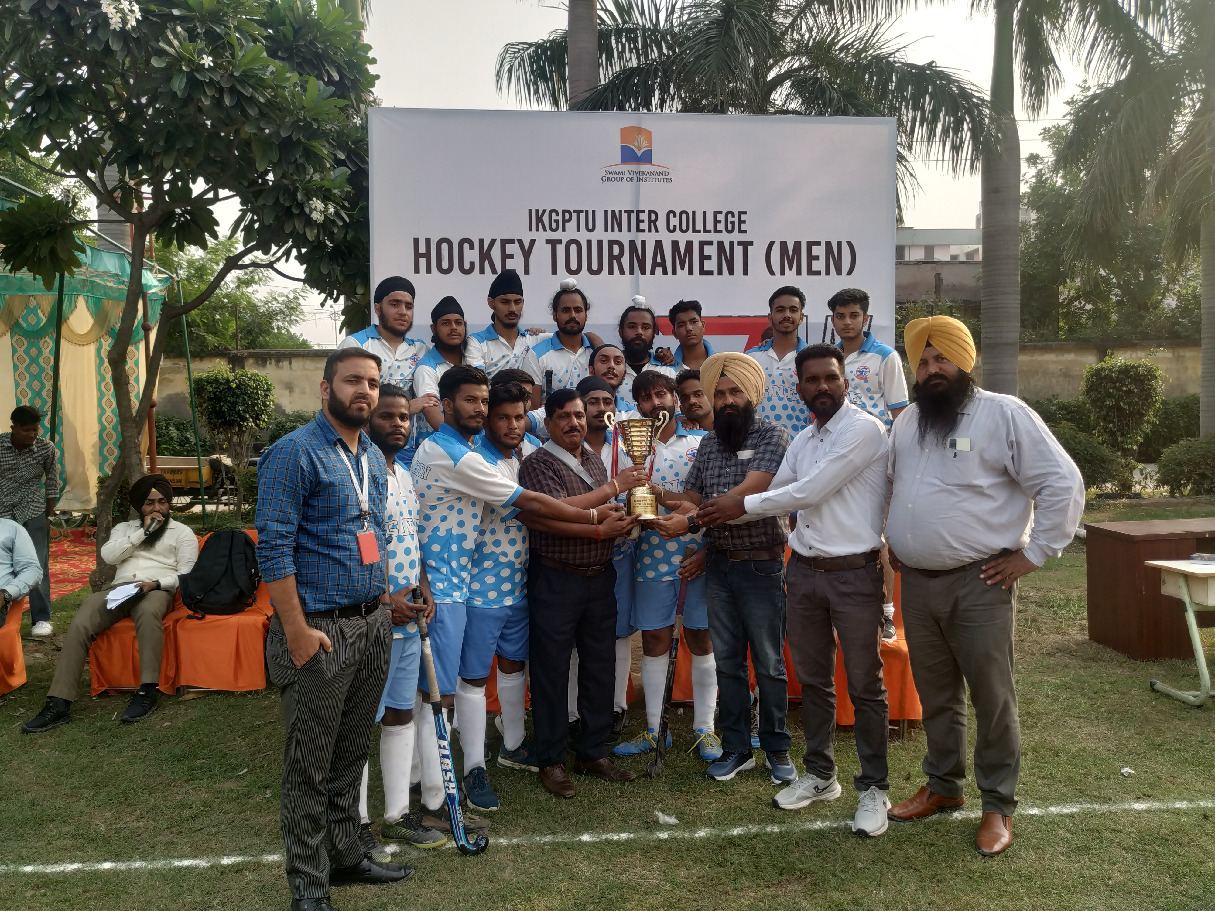 Runner-up hockey Men Team