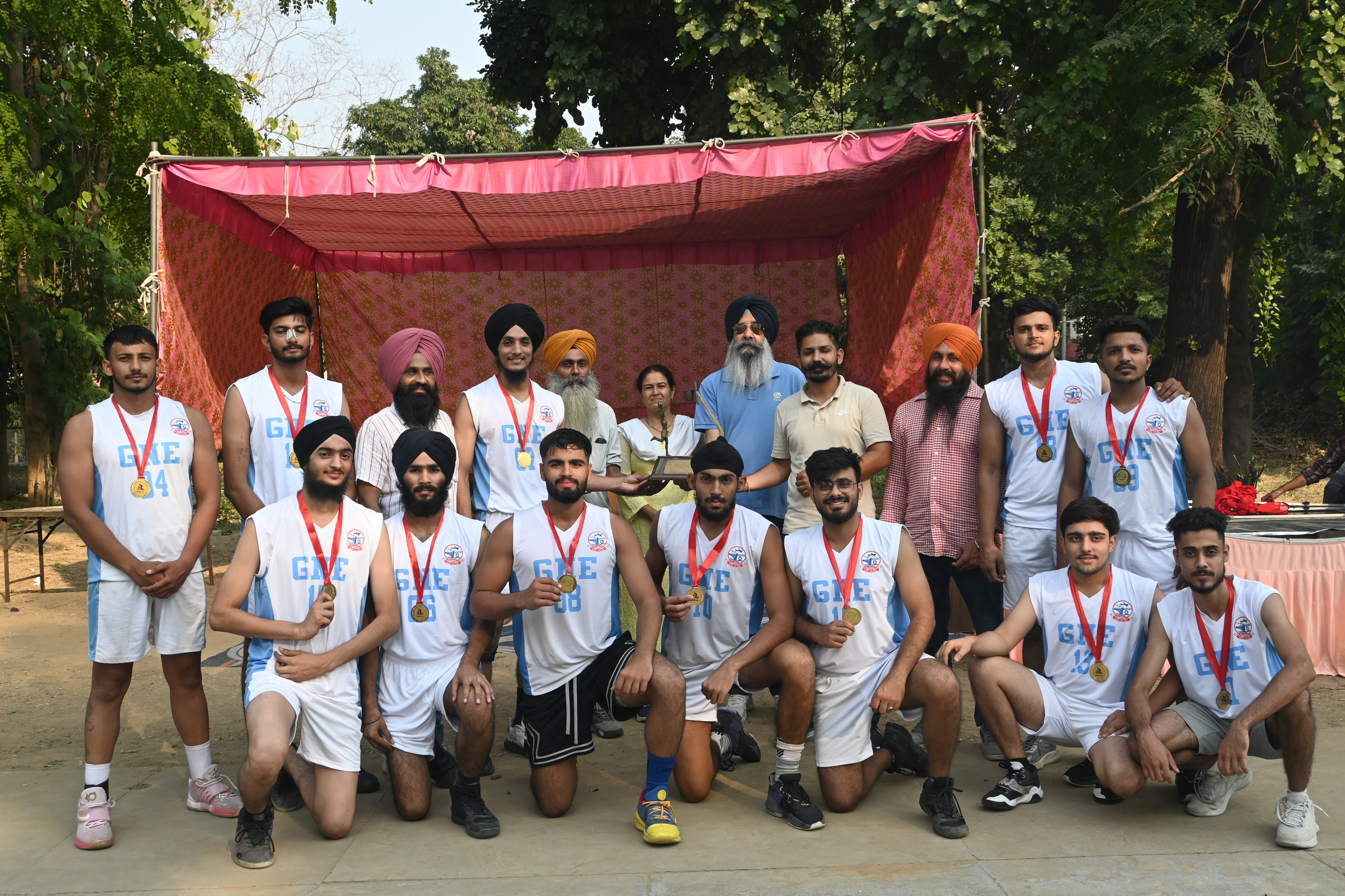 Winner Cycling Men & Women Team